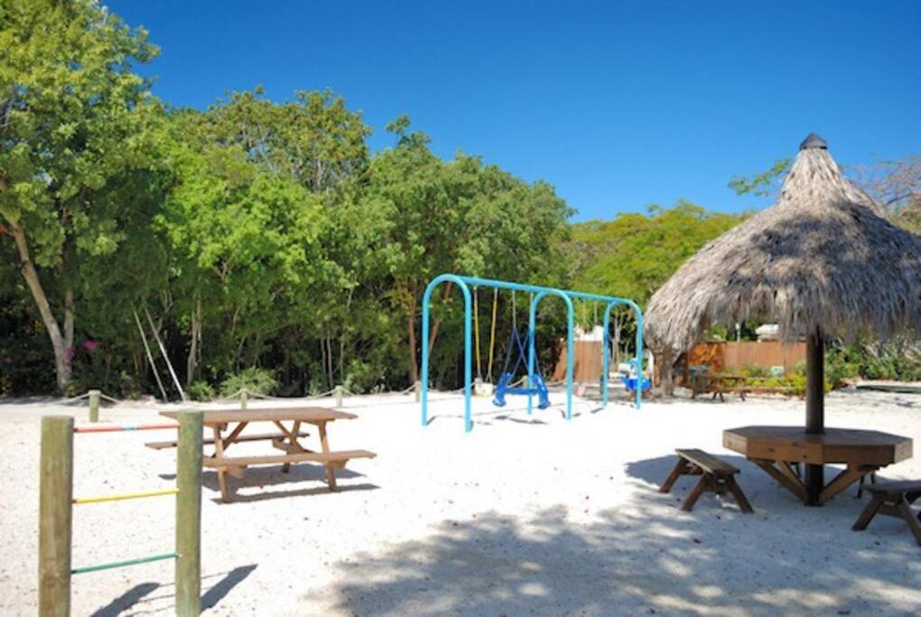 Welcome To The Pelican Lodge ! Tavernier Екстер'єр фото
